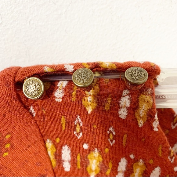 Lucky Brand Boho Print Viscose Blouse Scoop Neckline 3/4 Bell Sleeves Buttons - Picture 7 of 13